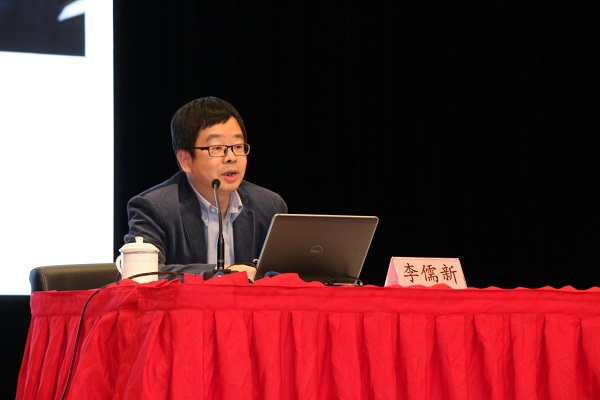 校党委书记李儒新院士与师生畅谈科技自立自强战略